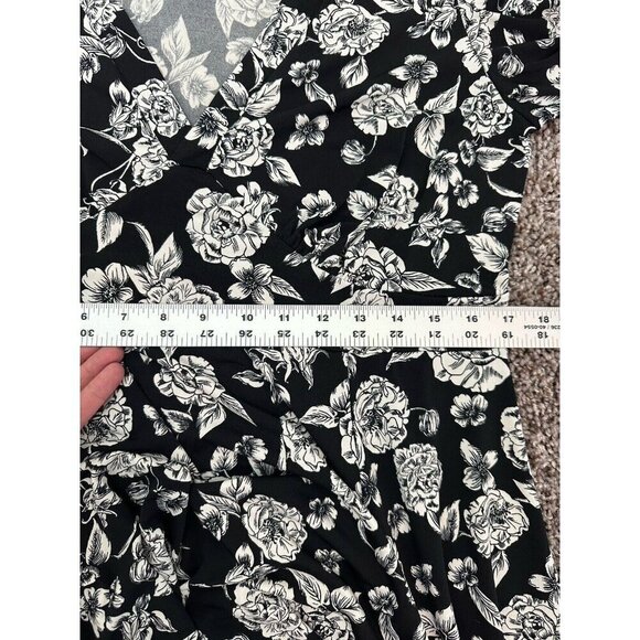 Torrid 1 Skater Dress Flutter Sleeve Flowy Womens 1X Black Floral Whimigoth - Picture 8 of 9